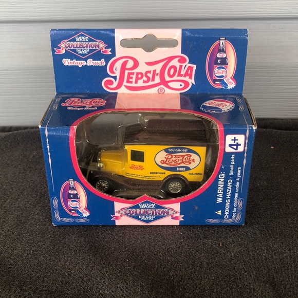 Pepsi Truck - Picture 1 of 4